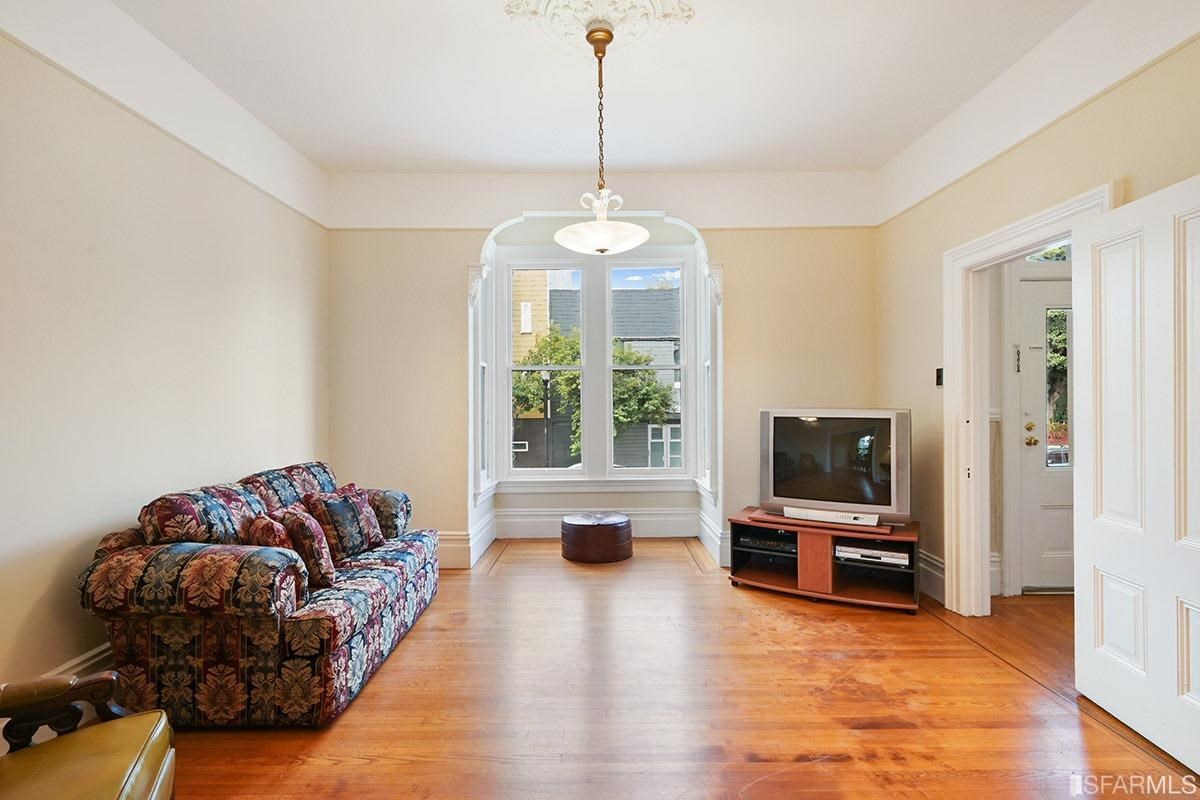 1059 Capp Street San Francisco, CA 94110 - Photo 3 of 30