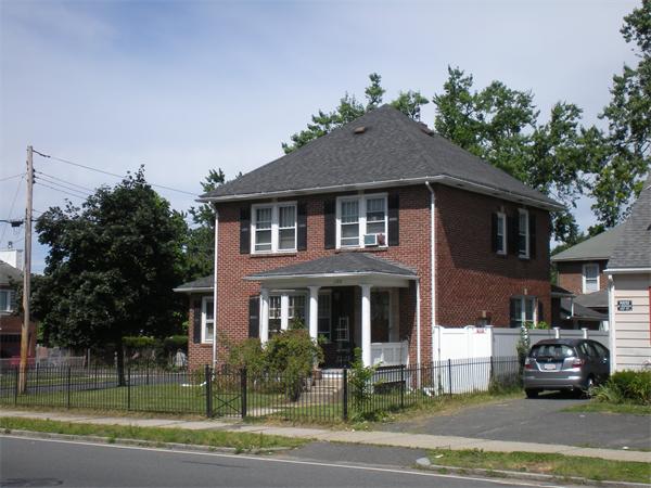 1126 Carew Street Springfield, MA 01104 - Photo 4 of 7 Gallery Image 4
