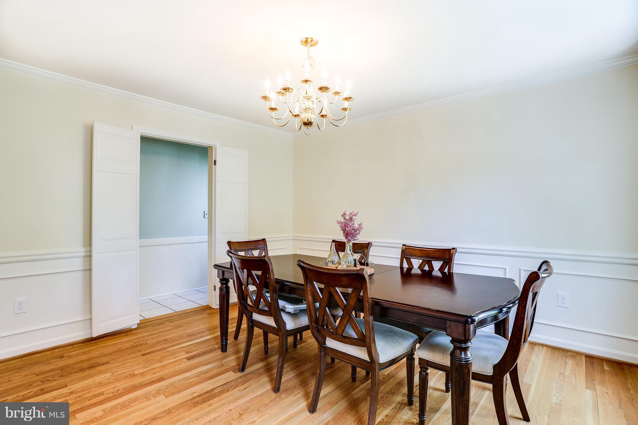 10852 Sandringham Road Cockeysville, MD 21030 - Photo 3 of 28 Dining Room