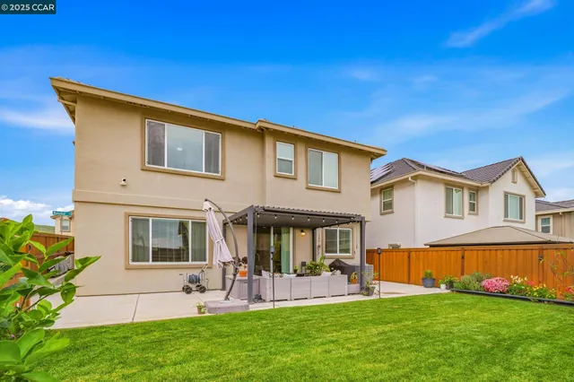 $933,450 | 5227 Waterleaf Lane, Fairfield, CA 94534