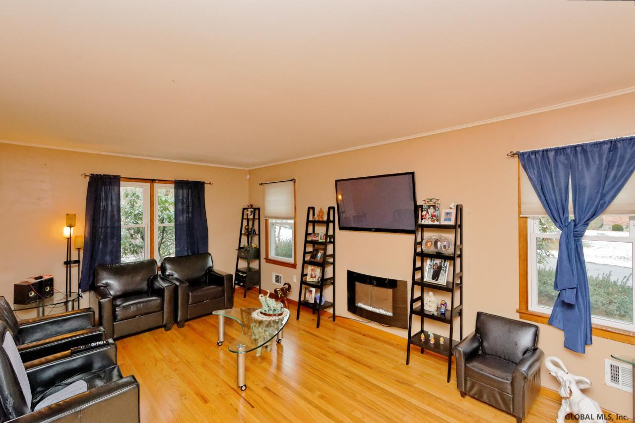 32 Tieman Road Glenville, NY 12302 - Photo 4 of 25 Photo 4