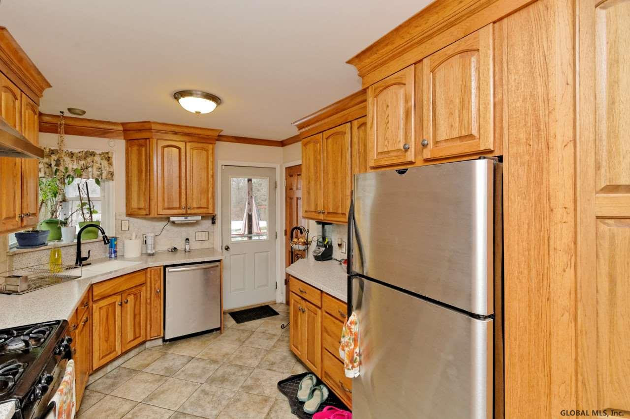 32 Tieman Road Glenville, NY 12302 - Photo 10 of 25 Photo 10