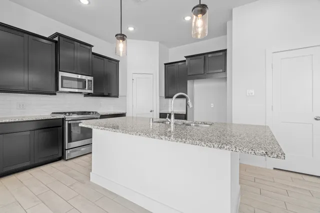 $314,900 | 7810 Starfish Arbor Drive, Cypress, TX 77433