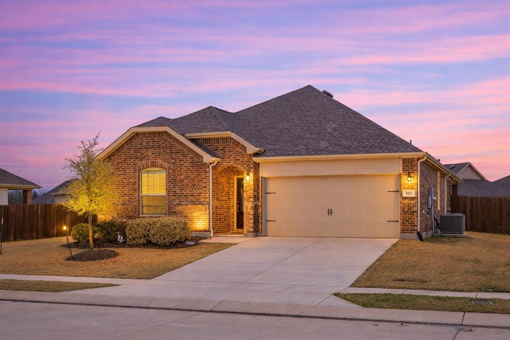 Such a charming single story home. 4 bedrooms, 2 bathrooms.
