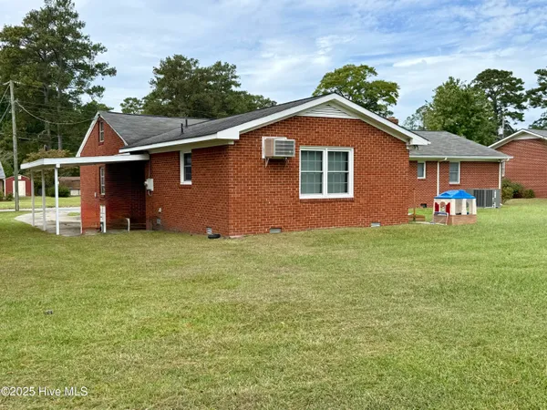 $214,500 | 1005 Pinecrest Street, Williamston, NC 27892