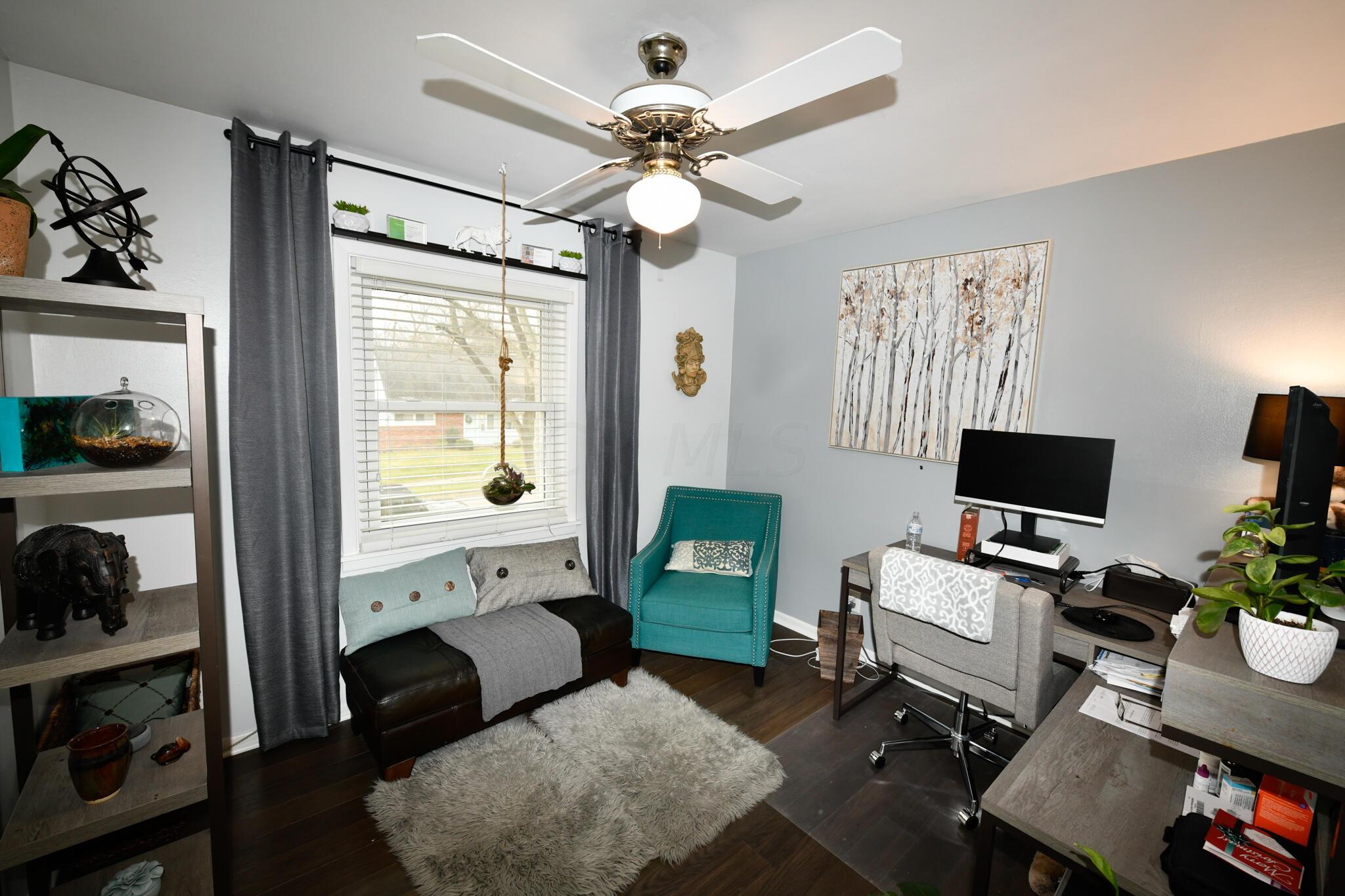 894 Afton Road Columbus, OH 43221 - Photo 23 of 33 Bedroom #3: 9.5'x10.5'