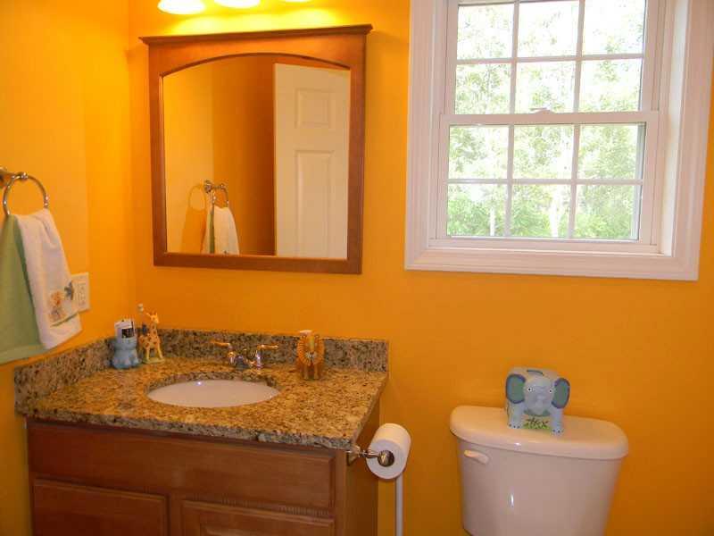 199 Bomarc Road, Unit 13 Bangor, ME 04401 - Photo 25 of 33 Bathroom.