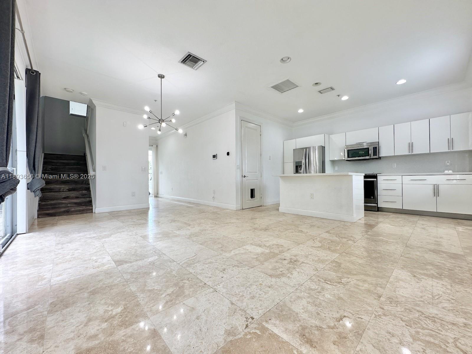 813 Southeast 18th Court Fort Lauderdale, FL 33316 - Photo 15 of 43