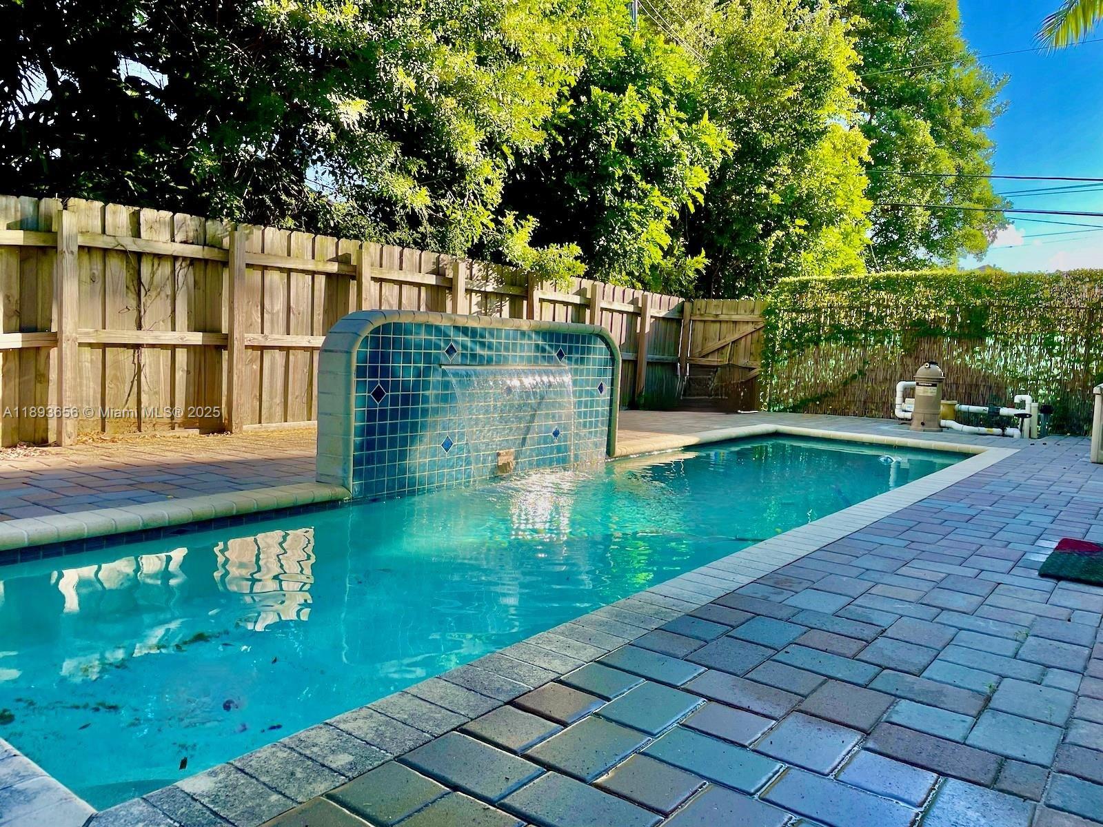 813 Southeast 18th Court Fort Lauderdale, FL 33316 - Photo 2 of 43