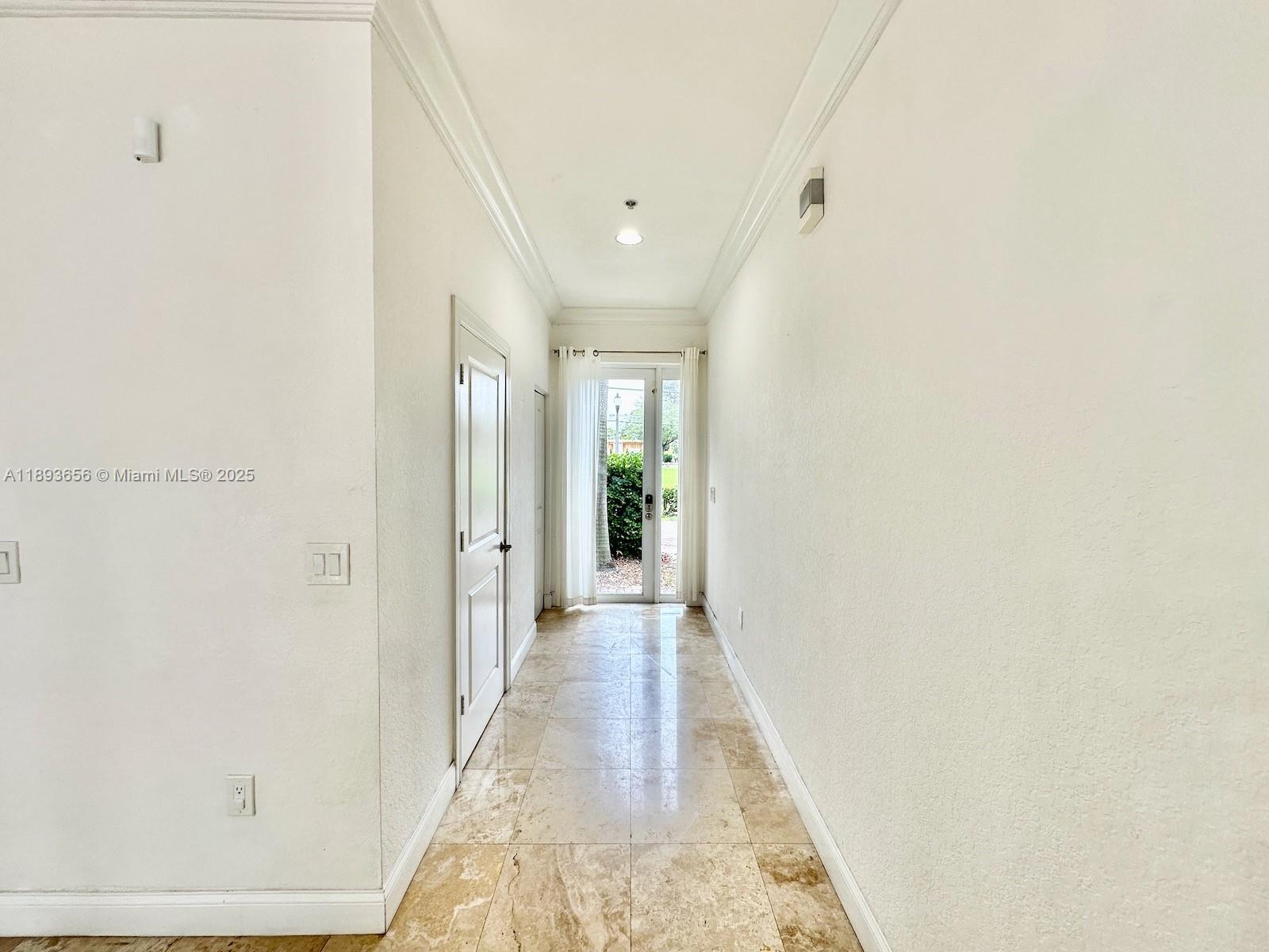813 Southeast 18th Court Fort Lauderdale, FL 33316 - Photo 4 of 43 a view of a hallway