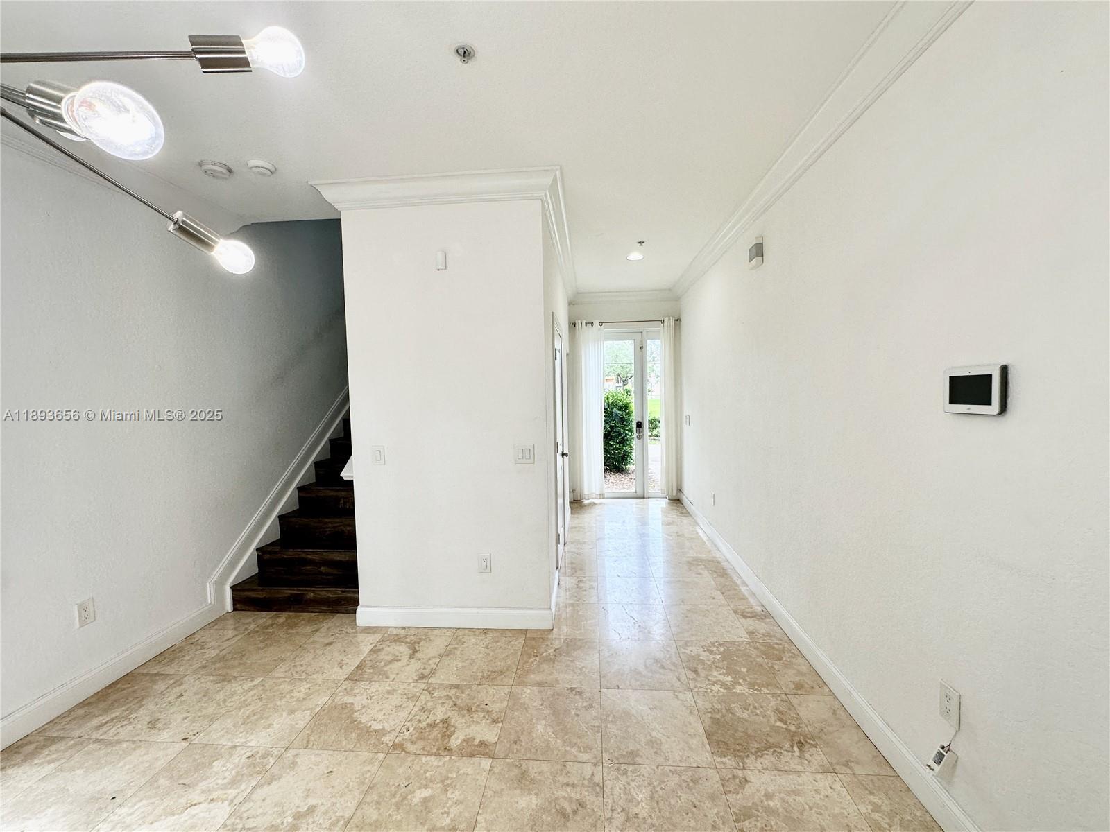 813 Southeast 18th Court Fort Lauderdale, FL 33316 - Photo 5 of 43