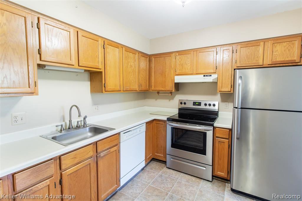470 Baldwin Avenue, Unit 33 Rochester, MI 48307 - Photo 13 of 24