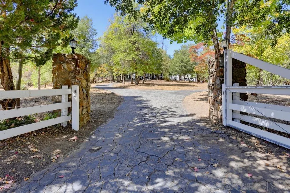 4402 Pine Hills Road Julian, CA 92036 - Photo 1 of 45 Gallery Image 1