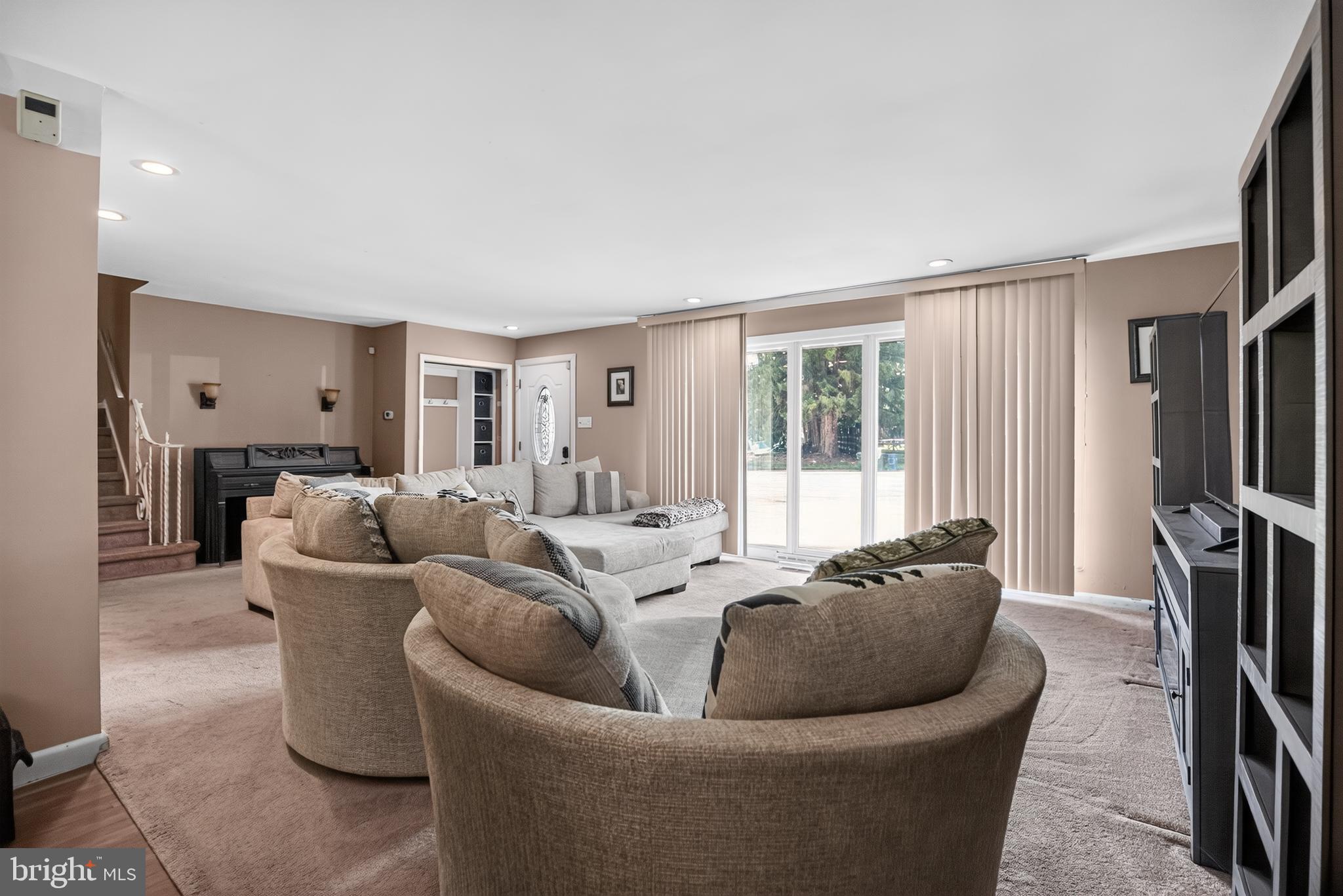 615 Hoyt Road Huntingdon Valley, PA 19006 - Photo 8 of 36 Gallery Image 8