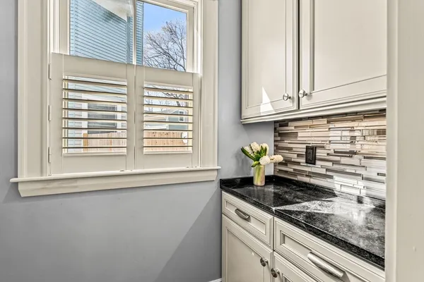 $2,150,000 | 14 North Street, Manchester, MA 01944