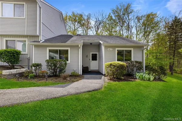 $629,000 | 142 Flintlock Way, Unit F, Yorktown Heights, NY 10598