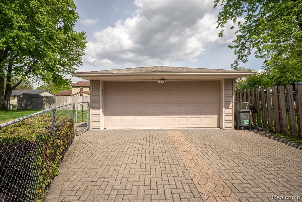 1513 Rustic Ridge Road Canton, MI 48188 - Photo 25 of 27