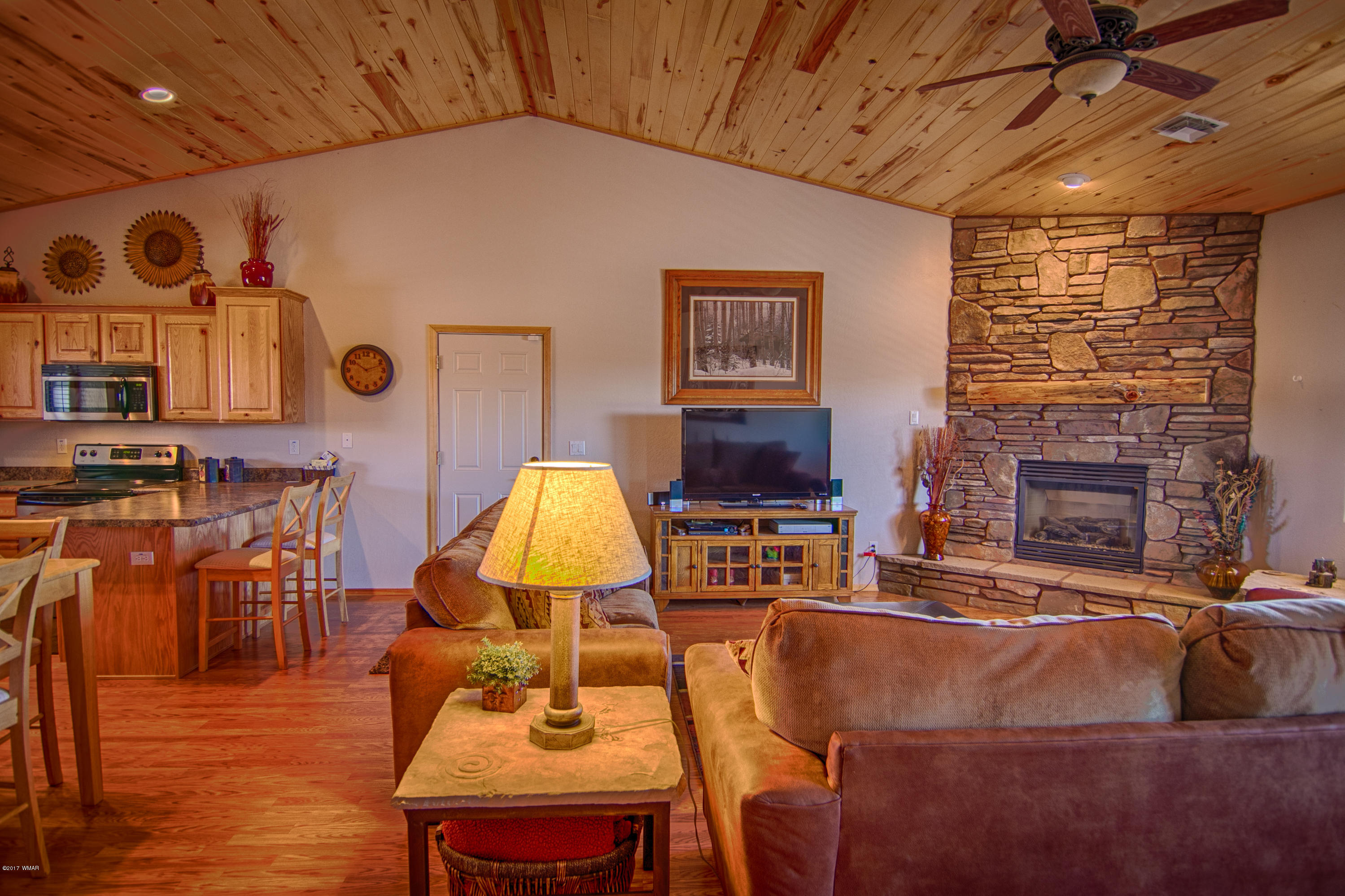 2747 Pineview Court Overgaard, AZ 85933 - Photo 5 of 17