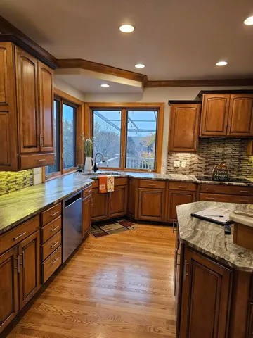 $799,000 | 635 West Pierre Lane, Port Washington, WI 53074