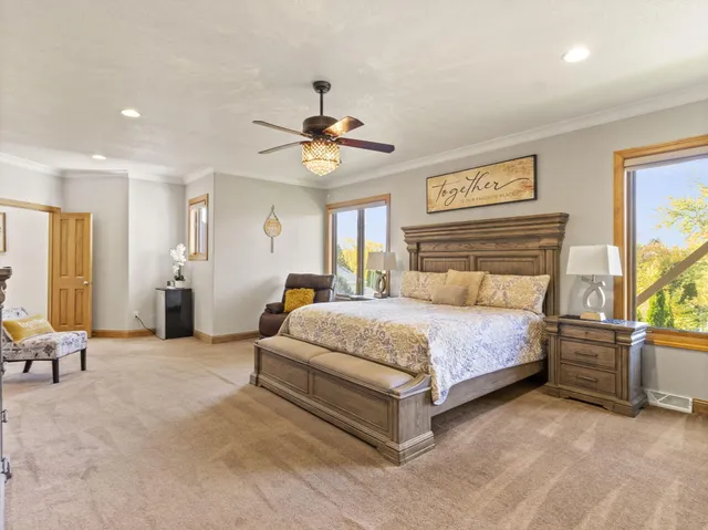 $799,000 | 635 West Pierre Lane, Port Washington, WI 53074