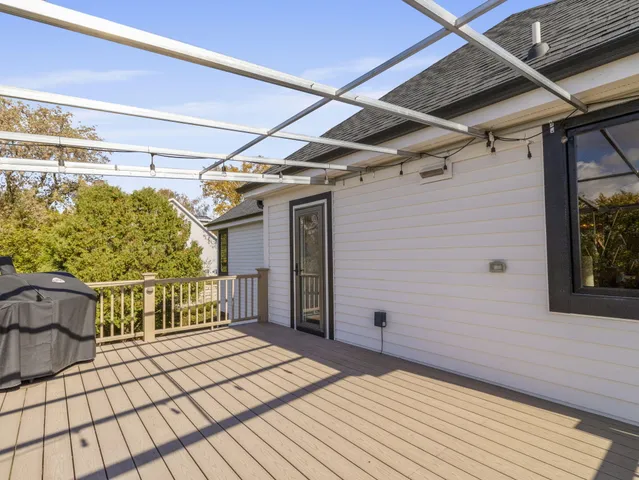 $799,000 | 635 West Pierre Lane, Port Washington, WI 53074