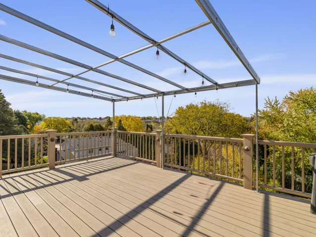 $799,000 | 635 West Pierre Lane, Port Washington, WI 53074