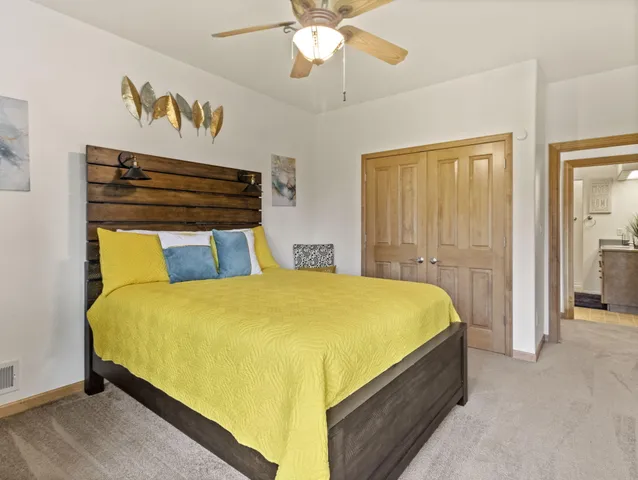 $799,000 | 635 West Pierre Lane, Port Washington, WI 53074