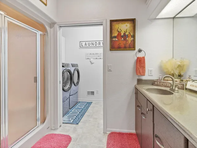 $799,000 | 635 West Pierre Lane, Port Washington, WI 53074