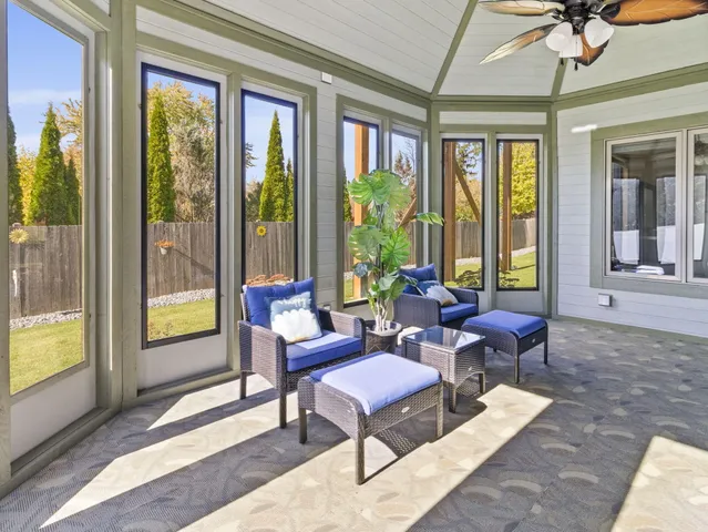 $799,000 | 635 West Pierre Lane, Port Washington, WI 53074