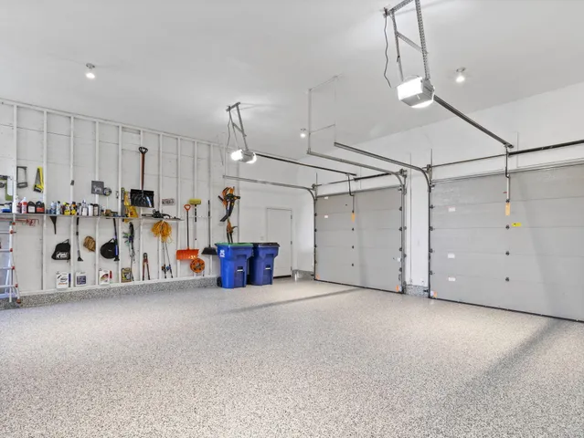 $799,000 | 635 West Pierre Lane, Port Washington, WI 53074