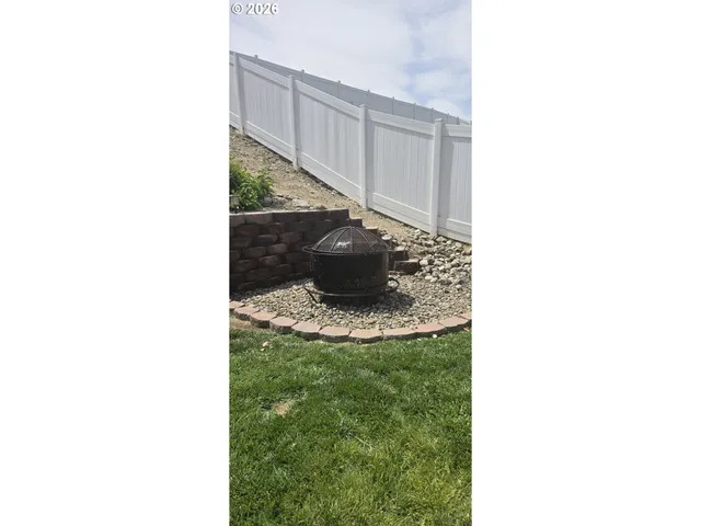 $379,999 | 398 Sparrow Avenue, Umatilla, OR 97882