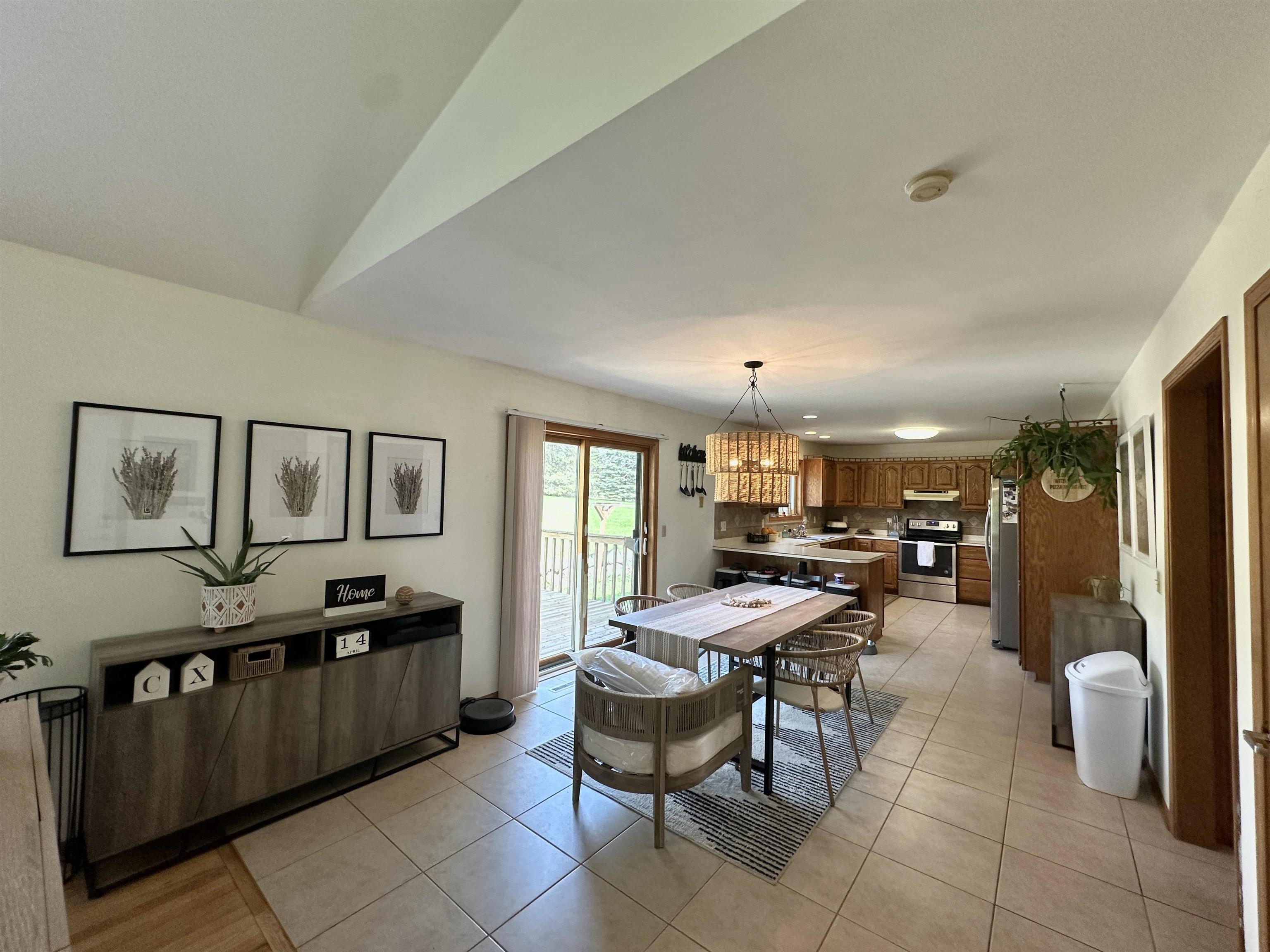 6892 Moon Light Sun Prairie, WI 53590 - Photo 3 of 55