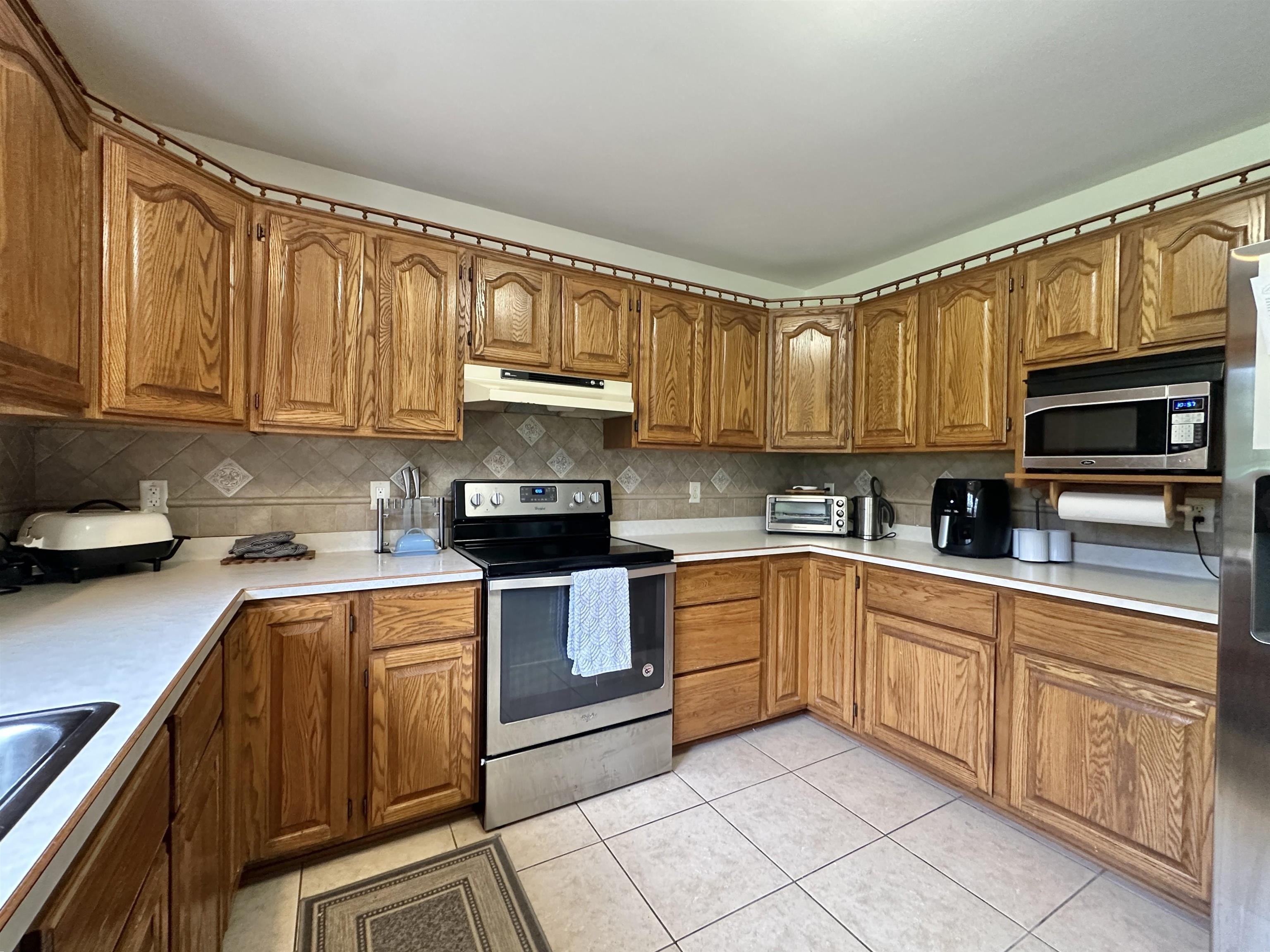 6892 Moon Light Sun Prairie, WI 53590 - Photo 6 of 55