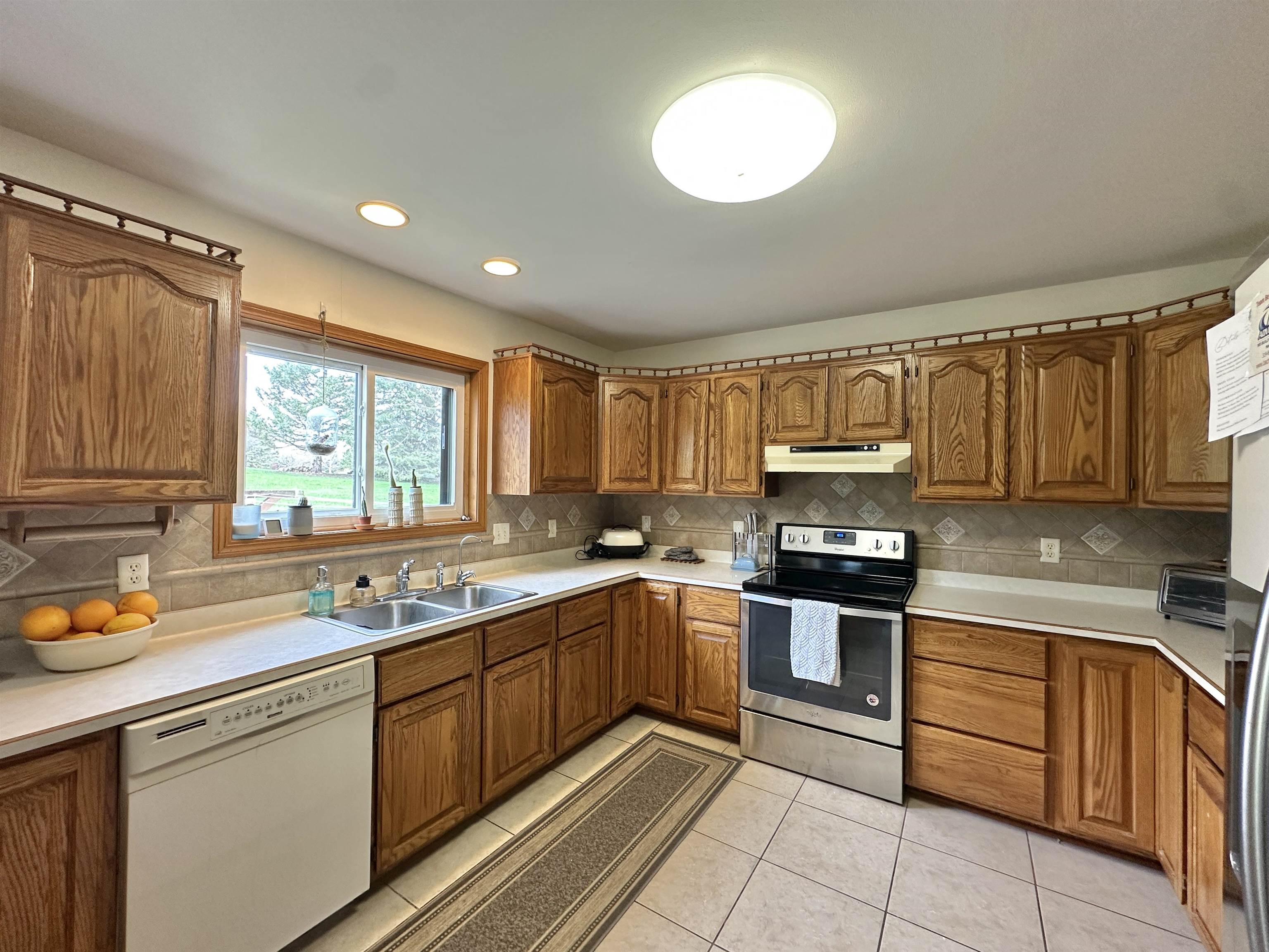 6892 Moon Light Sun Prairie, WI 53590 - Photo 9 of 55