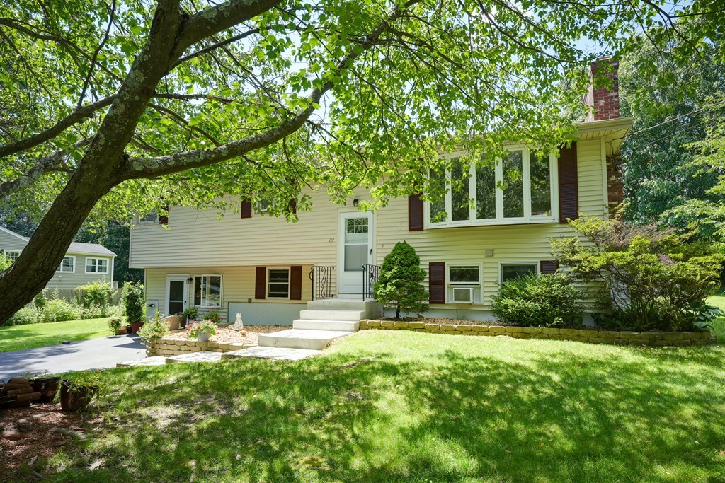 29 Braney Road Millbury, MA 01527 - Photo 1 of 35