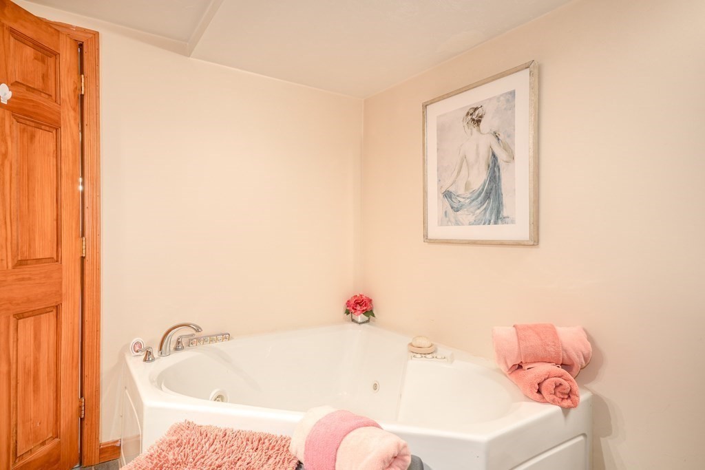 29 Braney Road Millbury, MA 01527 - Photo 25 of 35