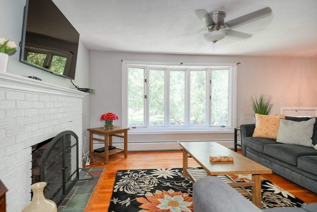 29 Braney Road Millbury, MA 01527 - Photo 5 of 35