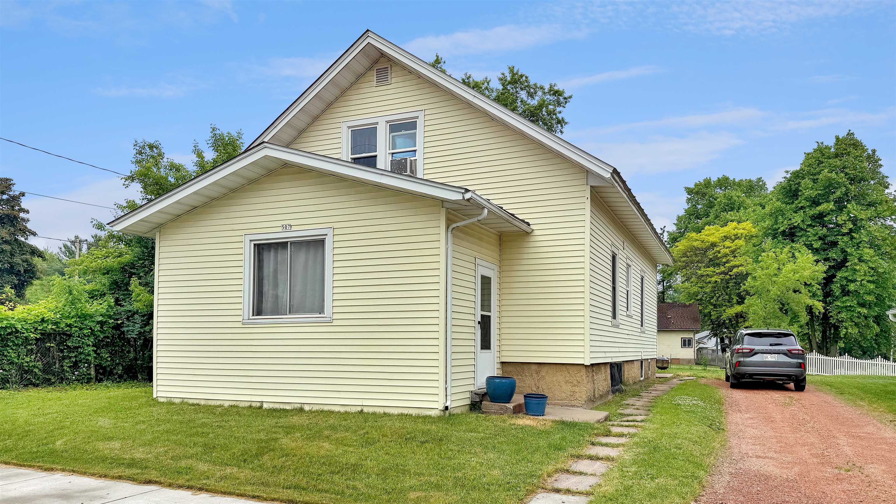 507 West Cleveland Street Marshfield, WI 54449 - Photo 1 of 39
