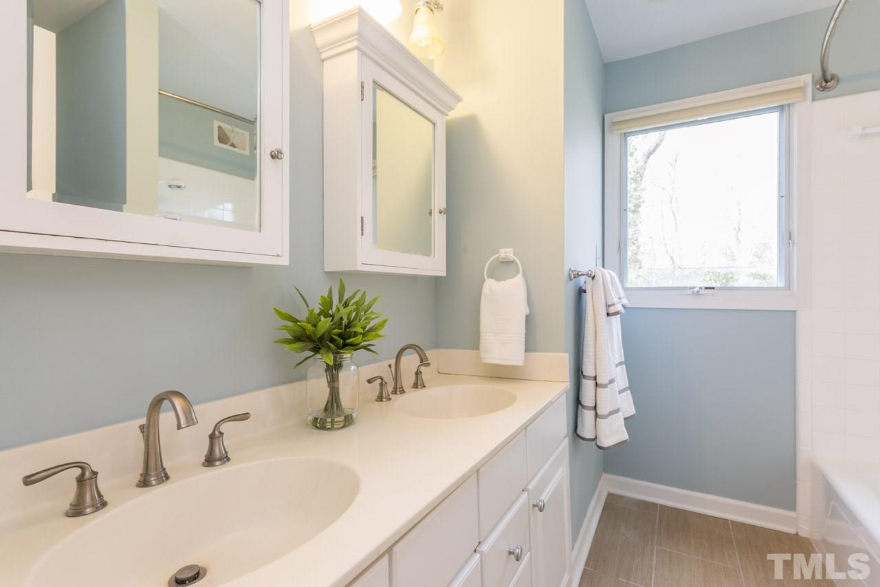 4105 Rowan Street Raleigh, NC 27609 - Photo 13 of 21