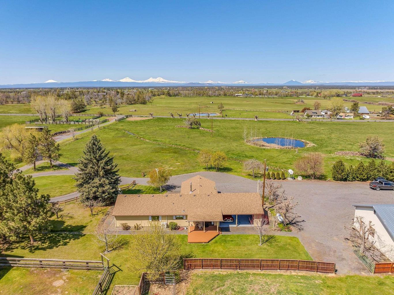4088 Minson Road Powell Butte, OR 97753 - Photo 3 of 47 20250415155904276158000000-o