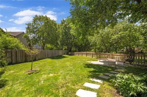 $515,000 | 11307 West 115th Street, Overland Park, KS 66210
