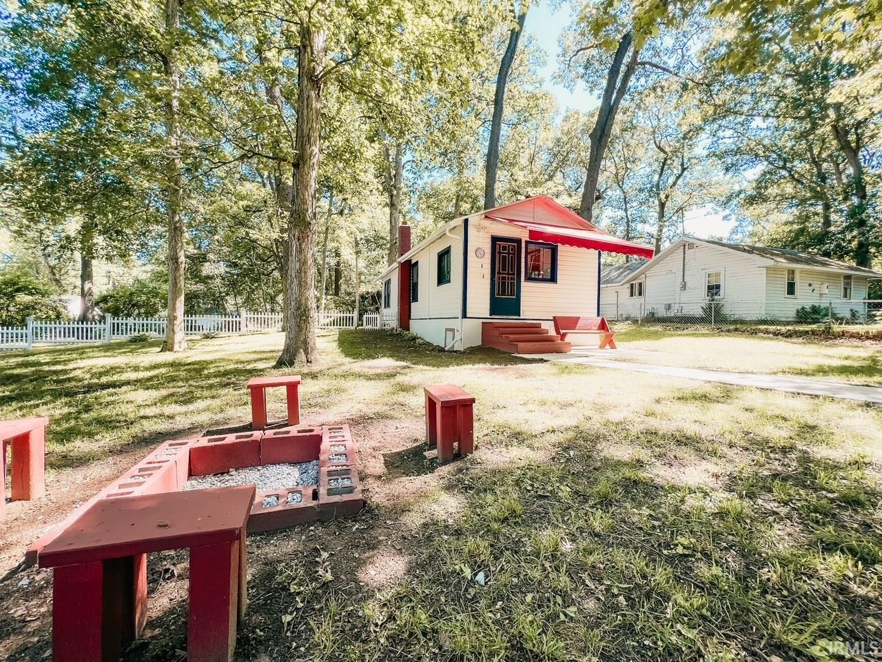 10976 East Mohegan Road Walkerton, IN 46574 - Photo 4 of 22 Gallery Image 4