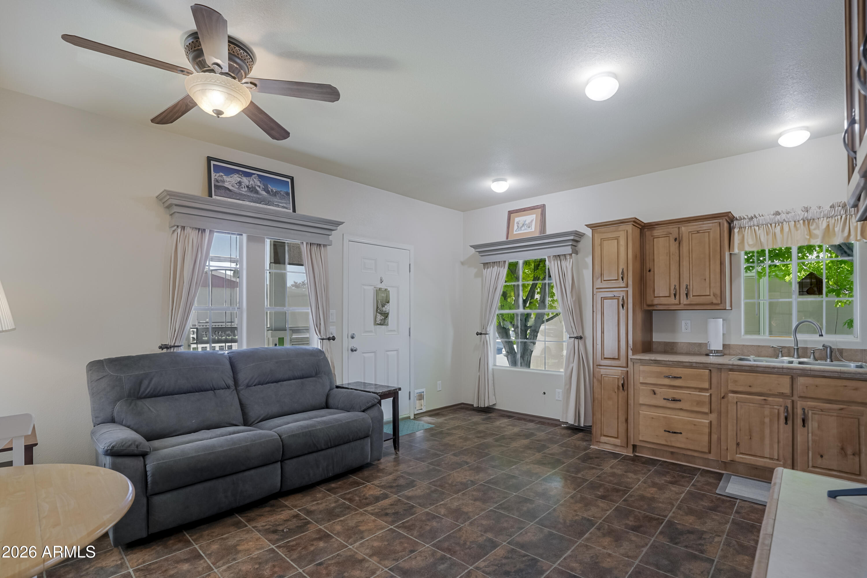 11250 East State Rte 69, Unit 2221 Dewey, AZ 86327 - Photo 13 of 20 Living Room 1