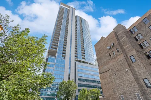 $25,000 | 303 West Ohio Street, Unit P88, Chicago, IL 60654