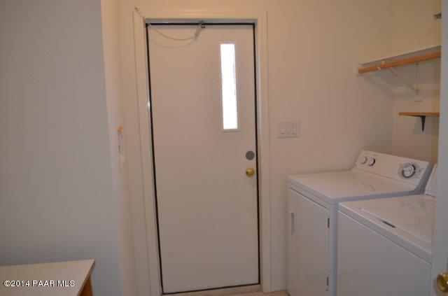 220 West Craig Road Seligman, AZ 86337 - Photo 11 of 12 Laundry