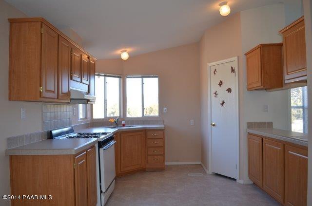 220 West Craig Road Seligman, AZ 86337 - Photo 4 of 12 Kitchen