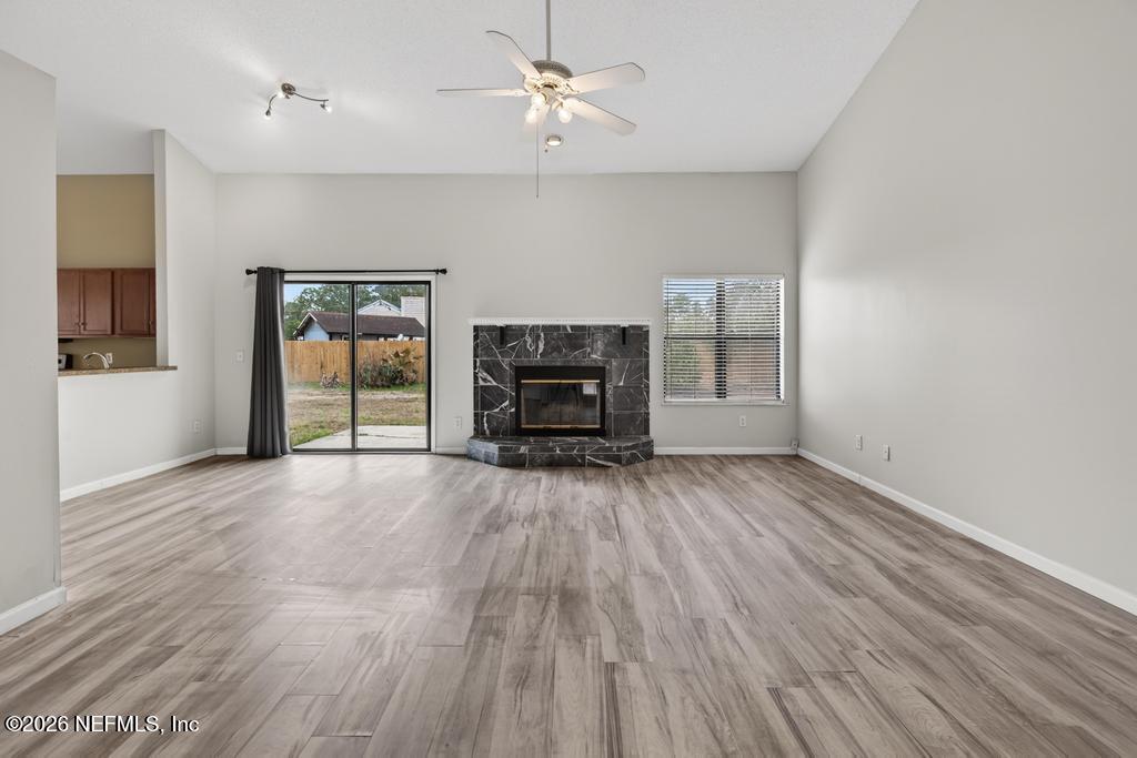 1312 Rushing Drive Orange Park, FL 32065 - Photo 13 of 50 Living Room