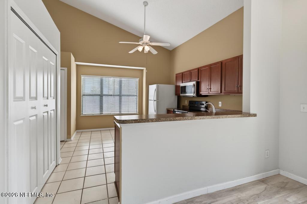 1312 Rushing Drive Orange Park, FL 32065 - Photo 19 of 50 Kitchen