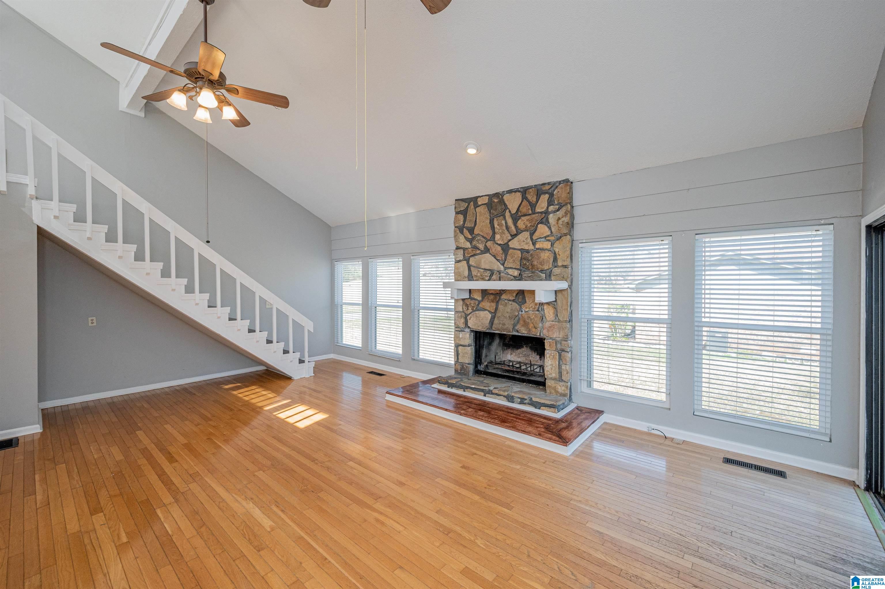718 Valleyview Road Pelham, AL 35124 - Photo 8 of 43