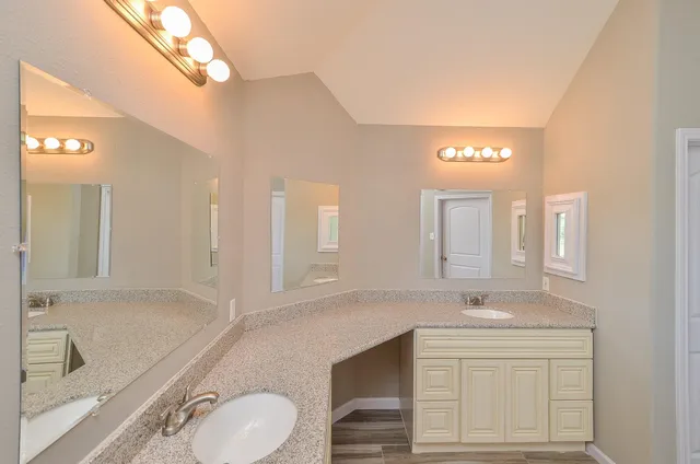 $2,300 | 5916 Fairway Manor Lane, Spring, TX 77373